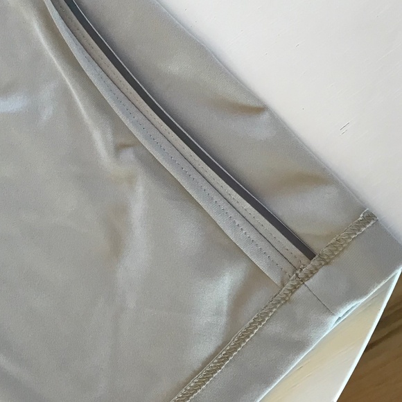 NEW LULULEMON KHAKI ABC CLASSIC-FIT 5 POCKET 34 x 28 - Picture 5 of 16